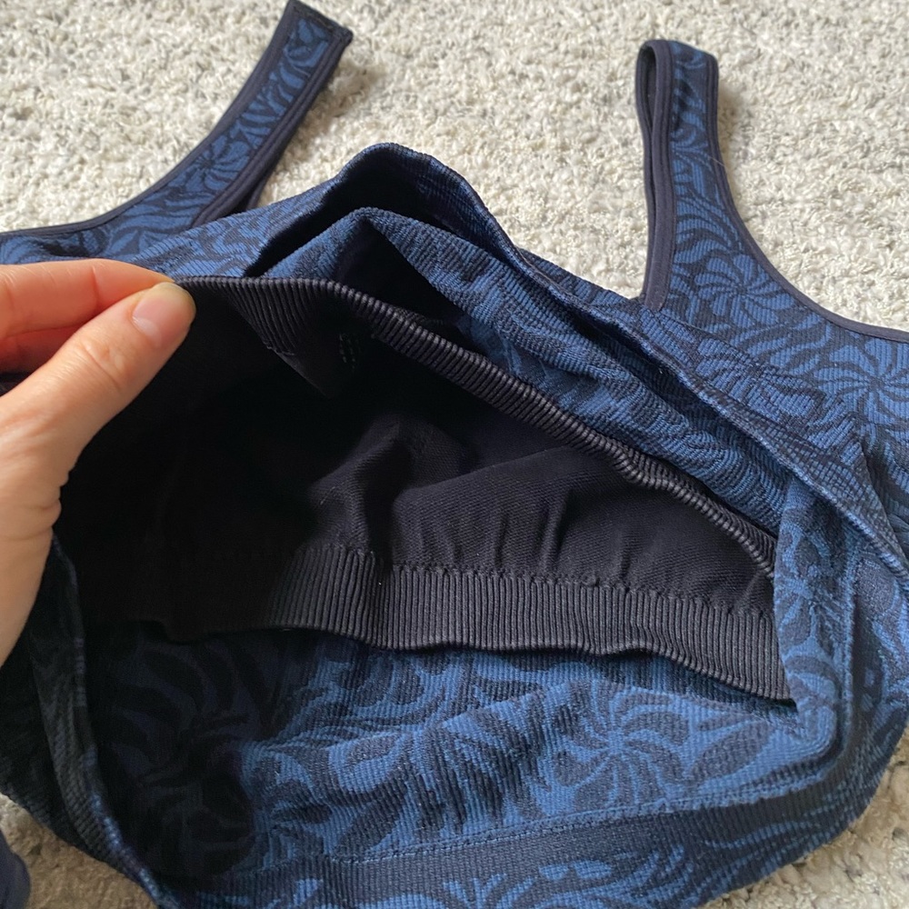 Spiritual Gangster || Navy Floral Workout Set - Picture 8 of 8